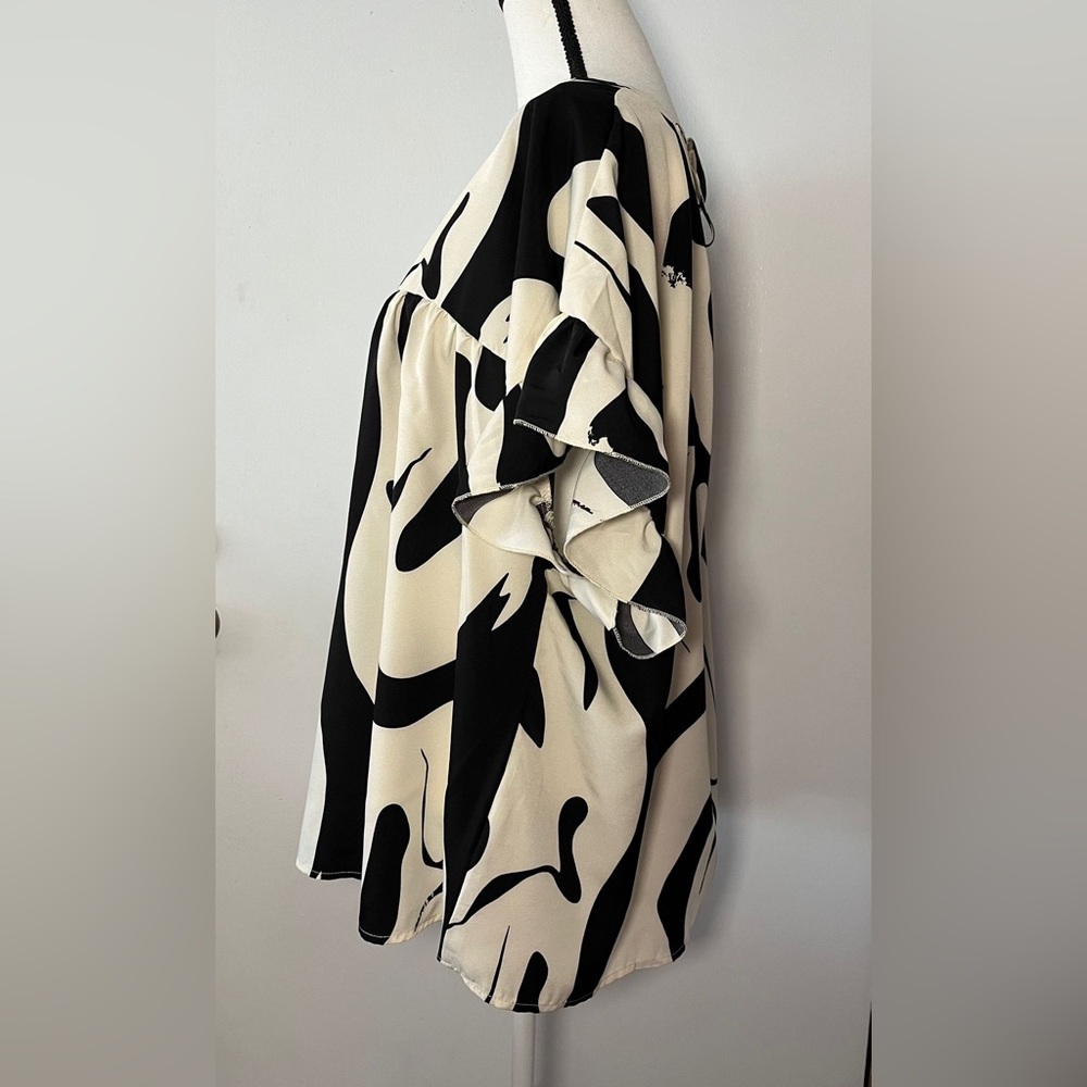 Shein Curve Plus Size Printed Top Blouse Ivory Bl… - image 4